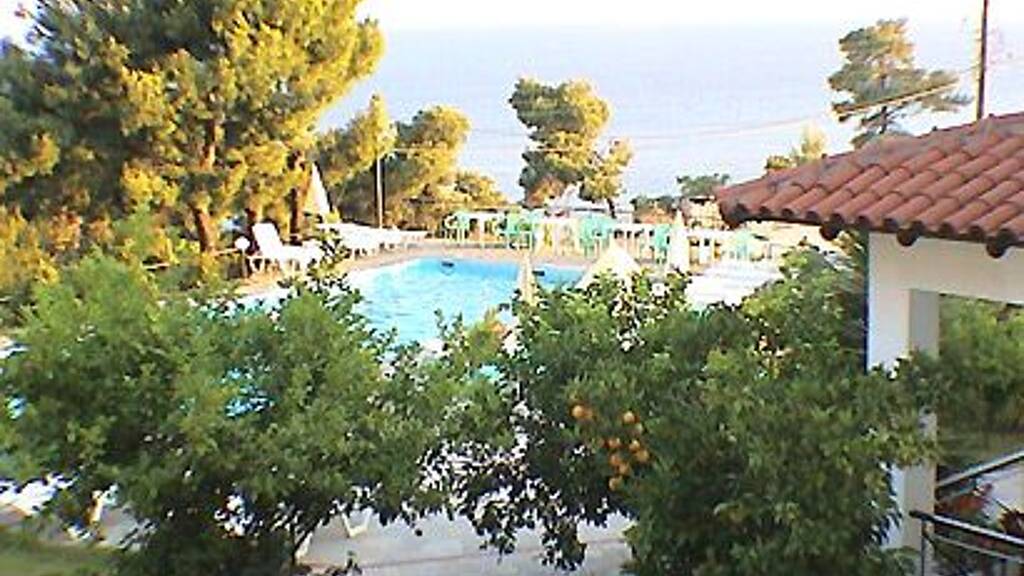 Hotel zum Kauf 3.400.000 € 39 Zimmer 7.500 m² Grundstück Chalkidiki