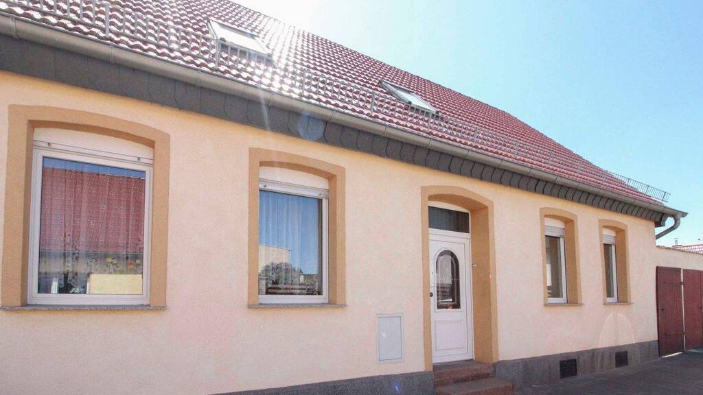 Einfamilienhaus zum Kauf 45.000 € 6 Zimmer 112,6 m² 571,2 m² Grundstück Löbejün Wettin-Löbejün 06193