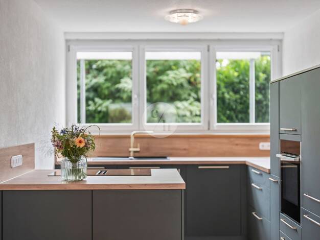 Reihenmittelhaus zum Kauf 825.000 € 4,5 Zimmer 151 m² 122 m² Grundstück Burg Birkenhof Kirchzarten 79199