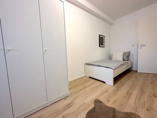 Wohnung zur Miete nur mit Wohnberechtigungsschein 530 € 1 Zimmer 10 m² 1. Geschoss frei ab sofort Coventrystraße 65 Nied Frankfurt am Main 65934