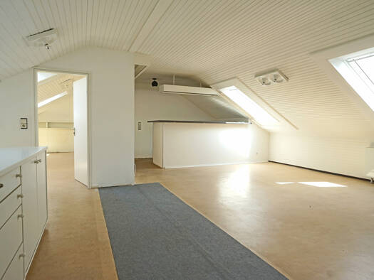 Wohnung zur Miete 535 € 2 Zimmer 65,5 m² Dachgeschoss frei ab 01.09.2025 Schenkendorfstraße 6 West Kassel / West 34119