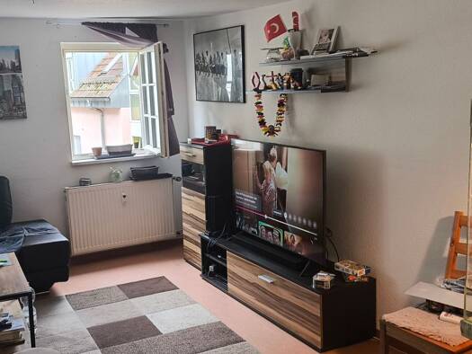 Wohnung zur Miete 700 € 3 Zimmer 93 m² frei ab sofort Hauptstraße 19 Mosbach Mosbach 74821