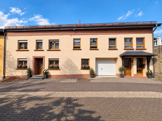 Mehrfamilienhaus zum Kauf als Kapitalanlage geeignet 489.000 € 10 Zimmer 360 m² 496 m² Grundstück Orscholz Mettlach 66693