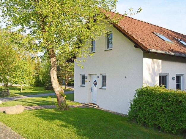 Doppelhaushälfte zum Kauf provisionsfrei 299.000 € 4 Zimmer 91 m² 1.000 m² Grundstück Zur Lenzer Höh 6, Haus 13 Petersdorf Fünfseen 17213