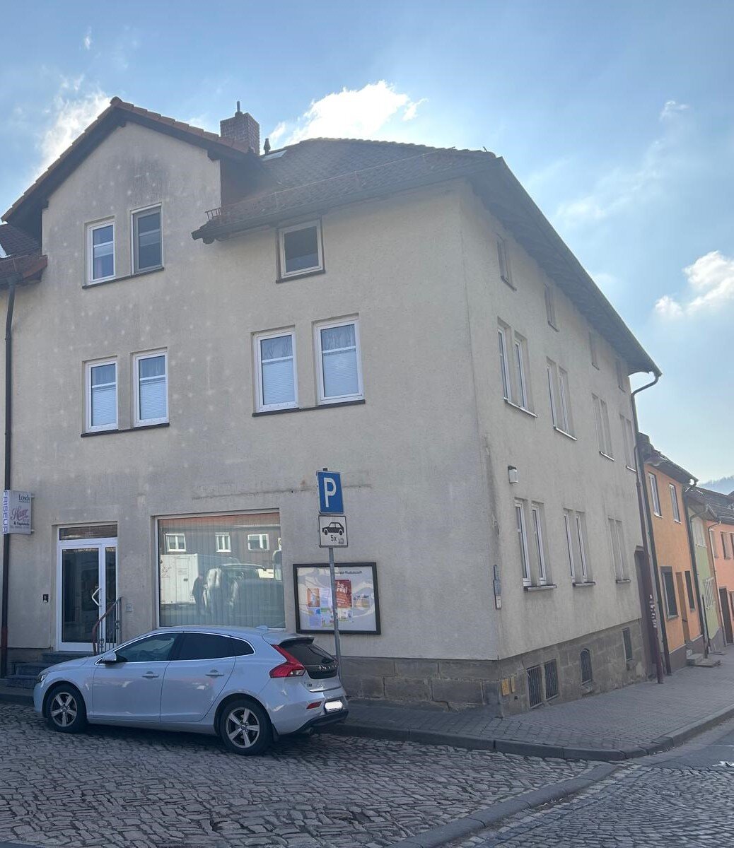 Wohnung zur Miete 420 € 2,5 Zimmer 60 m²<br/>Wohnfläche 1.<br/>Geschoss ab sofort<br/>Verfügbarkeit Markt 4-5 Remda Remda-Teichel 07407