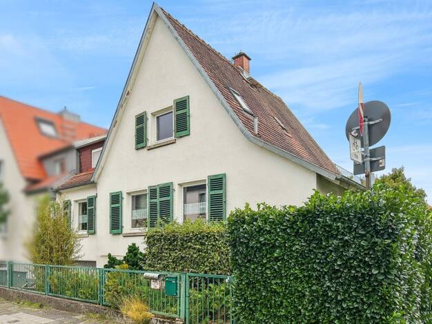 Einfamilienhaus zum Kauf 849.000 € 5 Zimmer 135,9 m² 534 m² Grundstück Weißkirchen Oberursel 61440