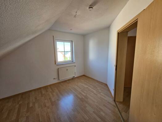 Wohnung zur Miete 560 € 2,5 Zimmer 56 m² 2 Geschosse frei ab 01.11.2026 Eschenau Eckental 90542