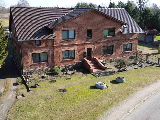 Mehrfamilienhaus zum Kauf 269.000 € 12 Zimmer 313,1 m² 11.071,1 m² Grundstück Alt Krenzlin Lüblow 19288