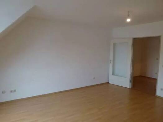 Wohnung zur Miete 460 € 1 Zimmer 30 m² frei ab 01.03.2026 Hans-Vogel-Straße 136 Poppenreuth Fürth 90765