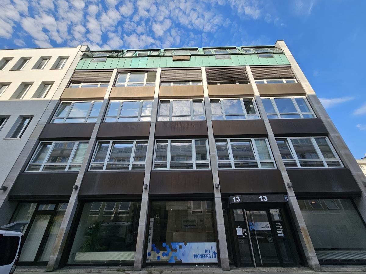 Bürofläche zur Miete 8,88 € 742 m²<br/>Bürofläche ab 154 m²<br/>Teilbarkeit Mitte Hannover 30159