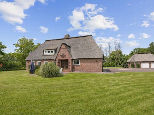 Haus zum Kauf 1.175.000 € 9 Zimmer 274 m² 3.859 m² Grundstück Tümlauer Koog 25881