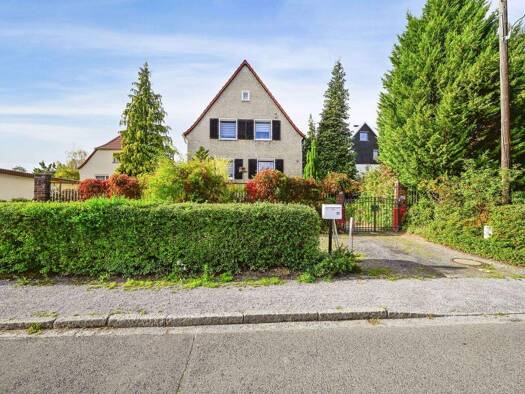 Einfamilienhaus zum Kauf 449.000 € 4 Zimmer 100 m² 699 m² Grundstück Klotzsche Dresden 01109