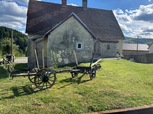 Einfamilienhaus zum Kauf 1 € 10 Zimmer 300 m² Vučinići, Vrbovsko Vrbovsko 51326