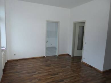 Wohnung zur Miete 250 € 1 Zimmer 49 m² 2. Geschoss frei ab sofort Straße der Nationen 85 Zentrum Chemnitz 09111
