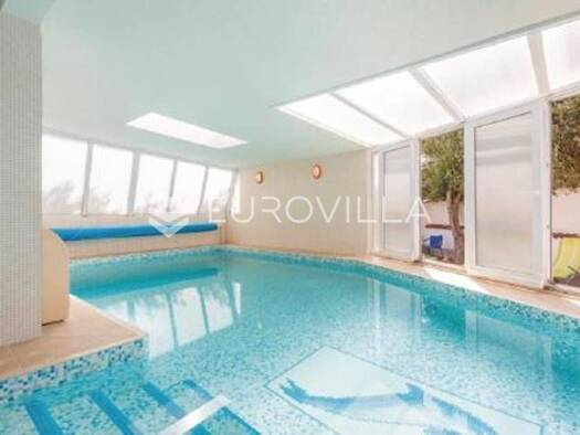 Haus zur Miete 3.000 € 4 Zimmer 350 m² Podstrana Podstrana 21000