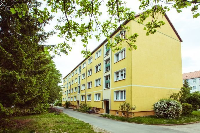 Wohnung zur Miete 292 € 2 Zimmer 48,7 m²<br/>Wohnfläche 1.<br/>Geschoss ab sofort<br/>Verfügbarkeit Heinrich-König-Straße 7 Greußen Greußen 99718