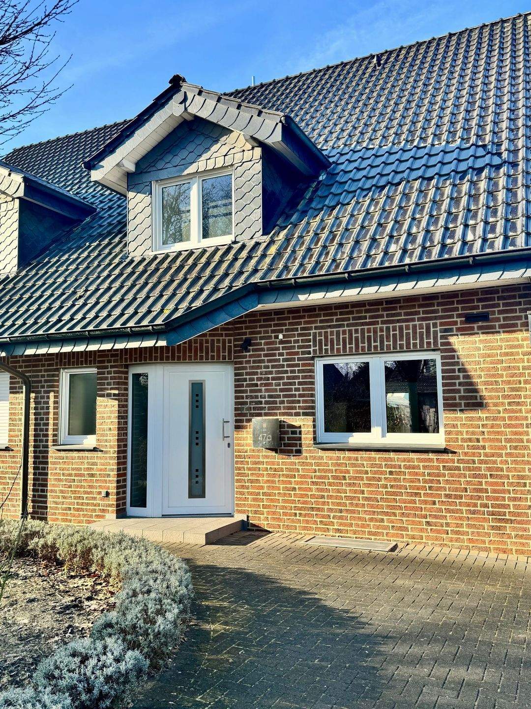 Immobilie in Verl - Ob Paar oder Familie-hier sind Sie richtig! Großzügige/ helle DHH mit schönem Garten - Bild 1