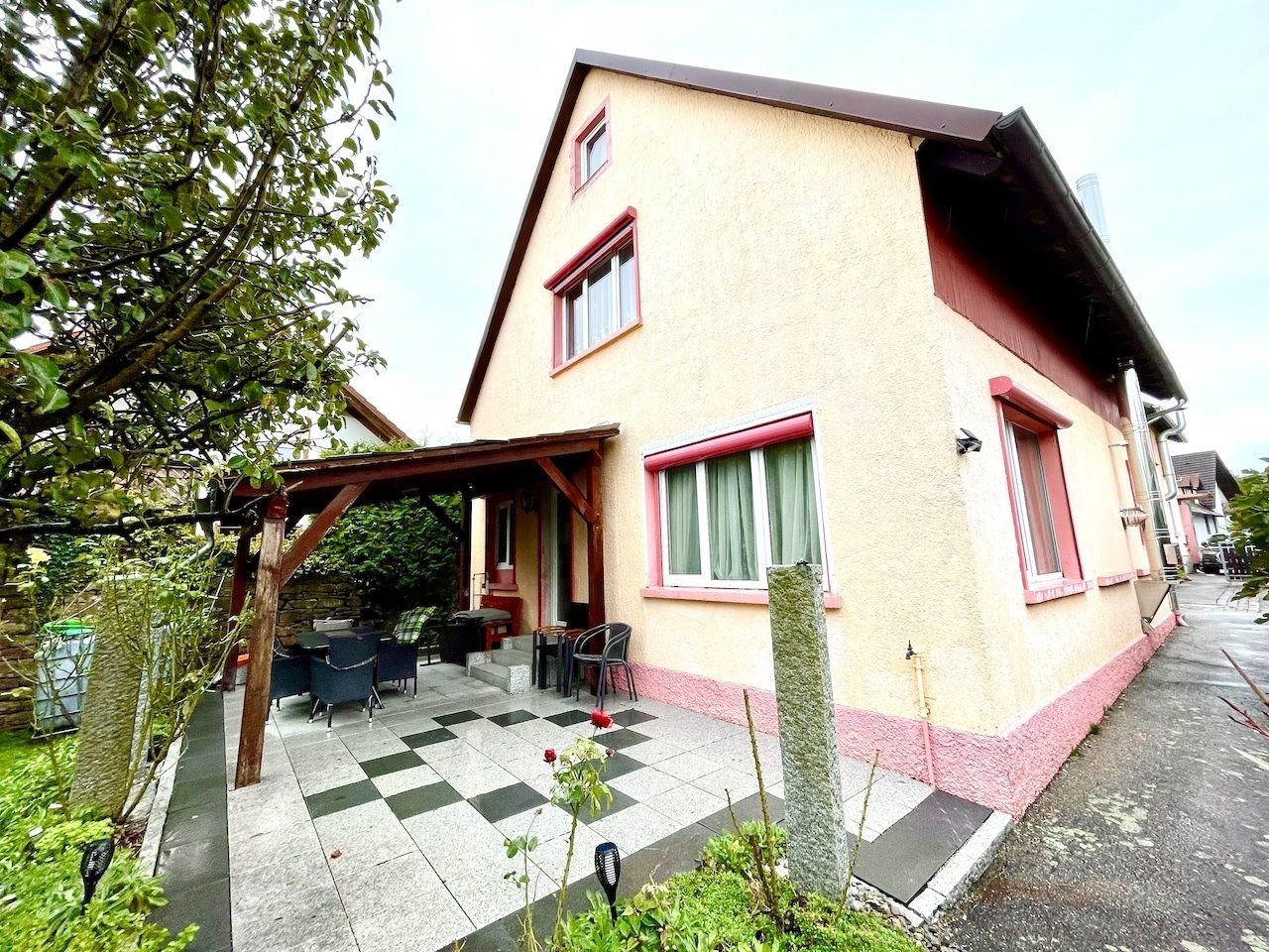 Mehrfamilienhaus zum Kauf 679.000 € 9 Zimmer 274 m²<br/>Wohnfläche 540 m²<br/>Grundstück Adlerstraße 16 Friesenheim Friesenheim 77948