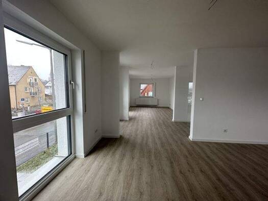 Wohnung zur Miete 1.100 € 3 Zimmer 99,4 m² 1. Geschoss frei ab sofort Bahnhofstrasse 15 Großhabersdorf 90613