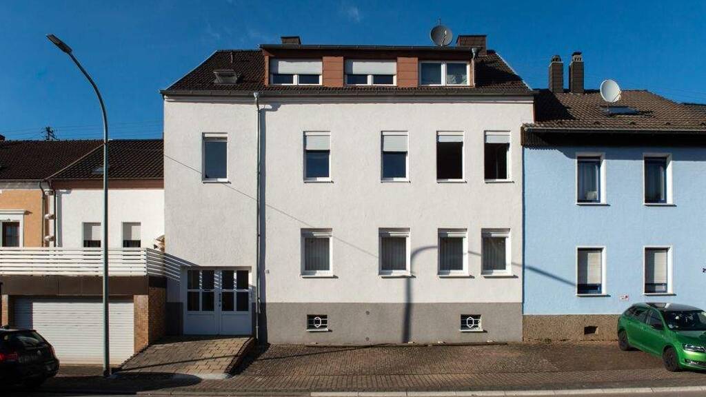 Mehrfamilienhaus zum Kauf 350.000 € 12 Zimmer 290 m² 776 m² Grundstück Schwalbach 66773