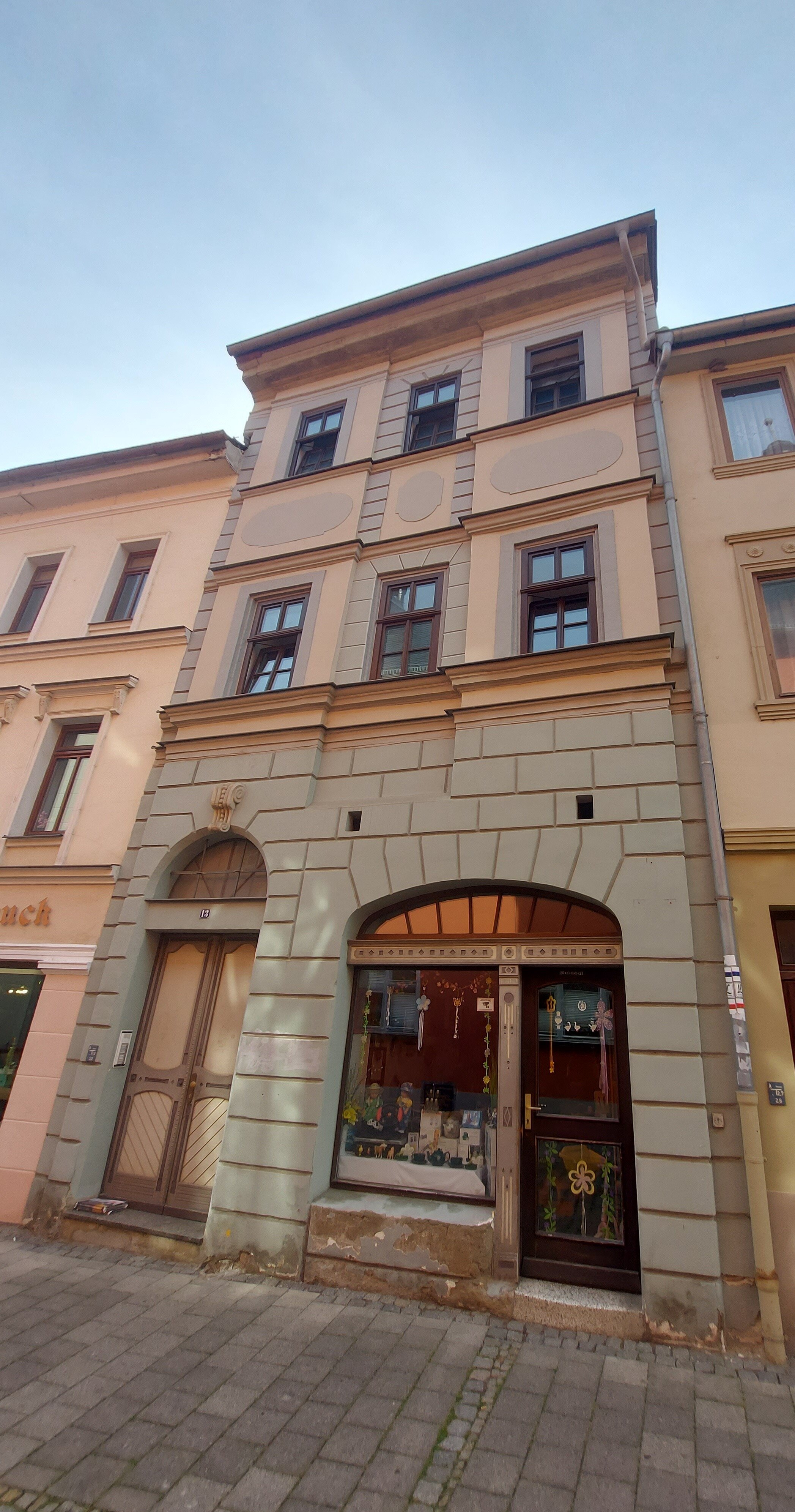 Mehrfamilienhaus zum Kauf als Kapitalanlage geeignet 249.000 € 369,4 m²<br/>Wohnfläche 190 m²<br/>Grundstück Rudolf-Breitscheid-Straße 13 Kahla 07768