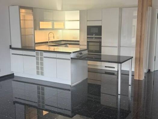 Terrassenwohnung zur Miete 1.820 € 4 Zimmer 130 m² Geschoss 3/4 frei ab sofort Am Kirchtor 17 Innenstadt Mitte 06108