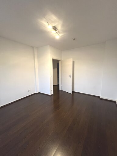 Wohnung zur Miete 599 € 2 Zimmer 38 m² 3. Geschoss frei ab sofort Humboldstraße 1 Altstadt - Süd Köln 50676