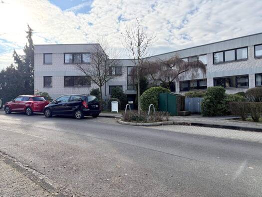 Wohnung zum Kauf 359.000 € 4 Zimmer 109 m² frei ab 01.04.2027 Unterbach Düsseldorf, Unterbach 40627