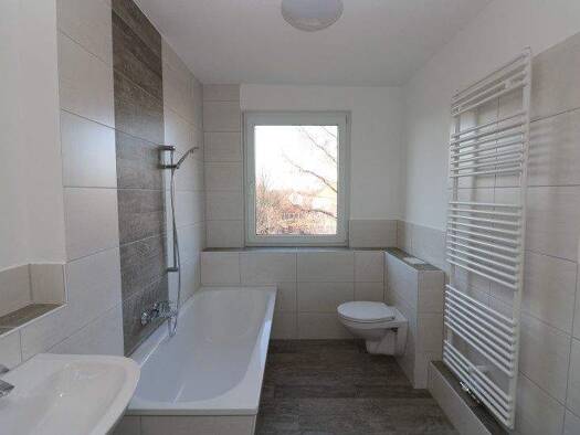 Wohnung zur Miete 399 € 2 Zimmer 56,2 m² 3. Geschoss Karl-Kegel-Straße 30 Freiberg 09599