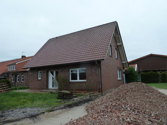 Einfamilienhaus zur Miete 900 € 5 Zimmer 110 m²<br/>Wohnfläche 600 m²<br/>Grundstück ab sofort<br/>Verfügbarkeit Hovel Wittmund 26409