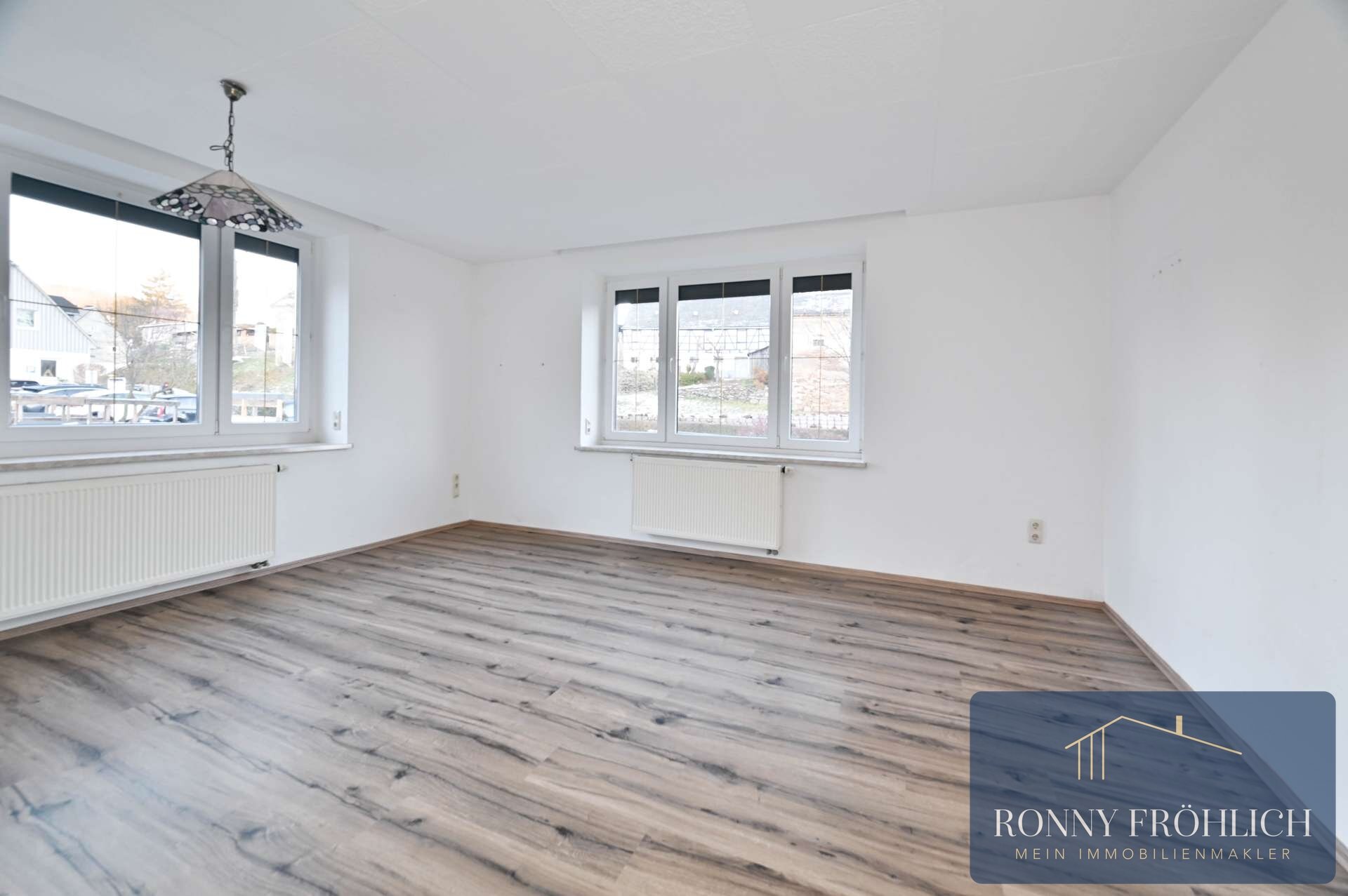 Wohnung zur Miete 369 € 2 Zimmer 65 m²<br/>Wohnfläche EG<br/>Geschoss Thum-Jahnsbach Thum 09419