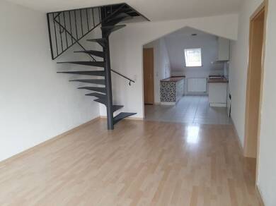 Wohnung zur Miete 980 € 4 Zimmer 98,2 m² Dachgeschoss, 1. Geschoss frei ab 01.09.2025 Vogelherdweg 12 Haundorf Haundorf 91729