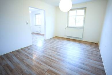 Haus zum Kauf 438.900 € 8 Zimmer 180 m² 230 m² Grundstück frei ab sofort Mundelsheim Mundelsheim 74395