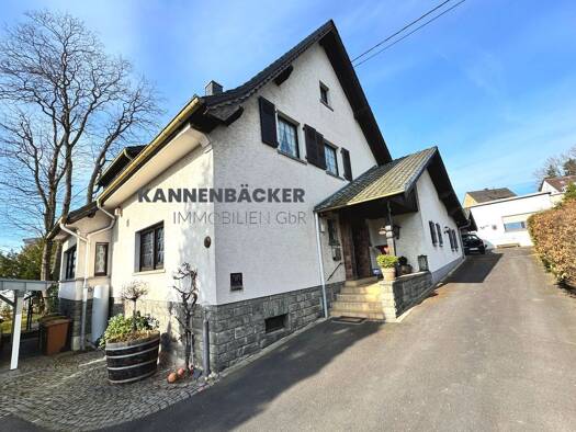 Haus zum Kauf 595.000 € 9 Zimmer 314 m² 2.015 m² Grundstück frei ab 01.02.2026 Ransbach-Baumbach 56235