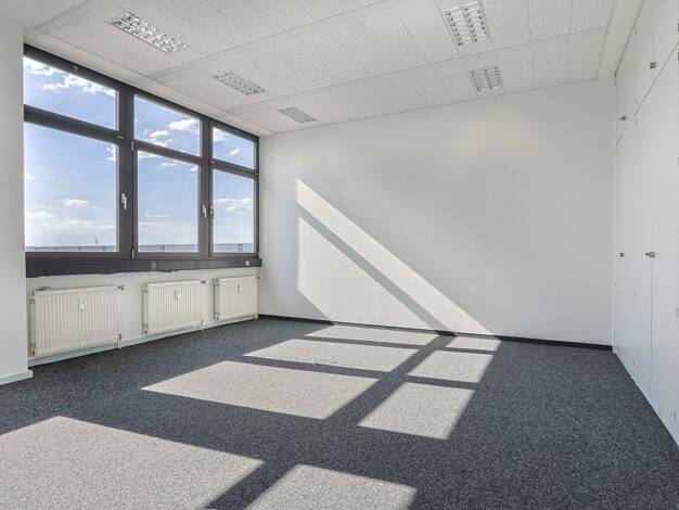 Bürofläche zur Miete 469 € 28,7 m² Bürofläche Fuggerstraße 7 Uedesheim Neuss 41468