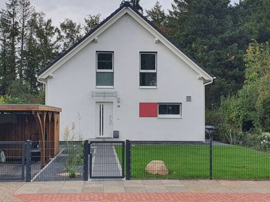 Einfamilienhaus zur Miete 2.350 € 4 Zimmer 141 m² 600 m² Grundstück frei ab 01.01.2027 Ahrensburg 22926
