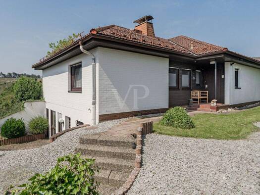 Bungalow zum Kauf 599.000 € 6 Zimmer 213 m² 1.126 m² Grundstück Oberreifenberg Schmitten / Seelenberg 61389
