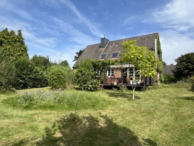 Einfamilienhaus zum Kauf 250.000 € 5 Zimmer 132 m² 737 m² Grundstück Oelixdorf 25524
