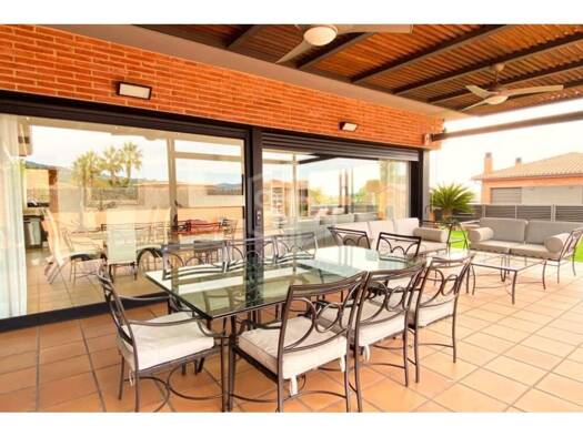 Villa zum Kauf 996.000 € 5 Zimmer 379 m² 652 m² Grundstück Caldes d'Estrac 08393