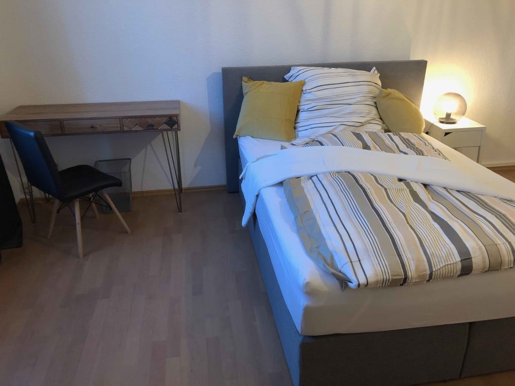 Wohnung zur Miete Wohnen auf Zeit 915 € 3 Zimmer 21 m²<br/>Wohnfläche 04.12.2024<br/>Verfügbarkeit Eckenheimer Landstraße 103 Nordend - West Frankfurt am Main 60318