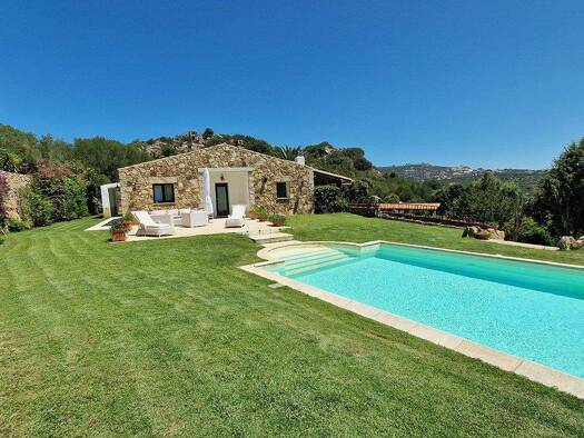 Haus zum Kauf 1.500.000 € 280 m² 15.000 m² Grundstück Olbia 07026