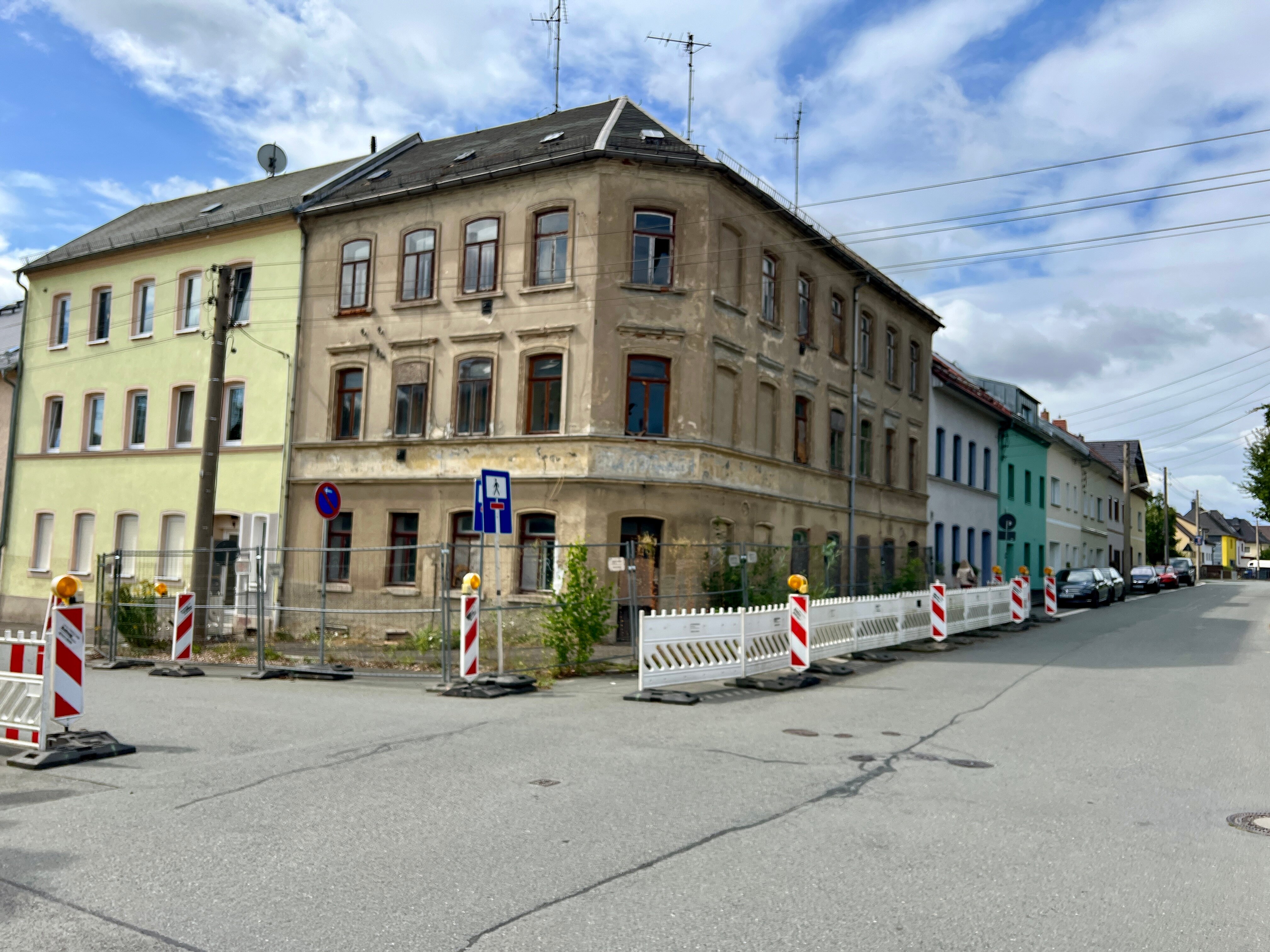 Haus zum Kauf 17.000 € 350 m²<br/>Wohnfläche 200 m²<br/>Grundstück Schönbörnchen Glauchau 08393