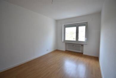 Wohnung zur Miete 895 € 2 Zimmer 63 m² frei ab sofort Zeppelinstr. 39 Eller Düsseldorf 40231