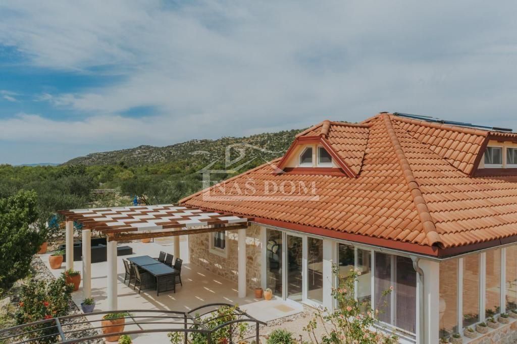 Haus zum Kauf 900.000 € 5 Zimmer 201 m²<br/>Wohnfläche 12.000 m²<br/>Grundstück Vodice 22211