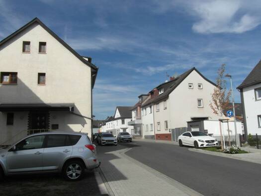 Immobilie zum Kauf 349.500 € 5 Zimmer 307 m² 355 m² Grundstück frei ab sofort Andernach Andernach 56626