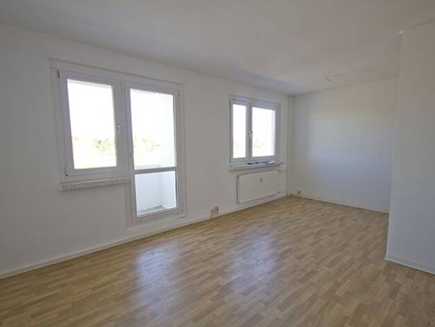 Wohnung zur Miete 829 € 5 Zimmer 118,3 m² 3. Geschoss frei ab 01.12.2026 Saalering 6 Heide Nord West 06120