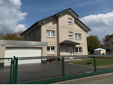 Einfamilienhaus zum Kauf 650.000 € 9 Zimmer 291 m² 625 m² Grundstück Steinheim Steinheim 32839