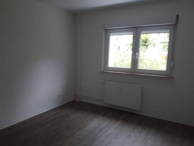 Wohnung zur Miete 470 € 2 Zimmer 45,6 m² frei ab sofort Helbingstr. 98 Südviertel Essen 45128