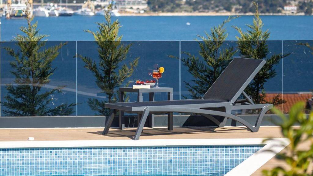 Haus zum Kauf 2.400.000 € 12 Zimmer 437 m² Okrug