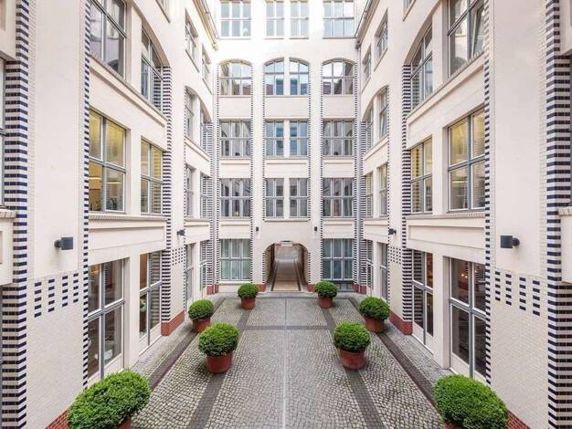 Bürofläche zur Miete - Erstbezug provisionsfrei 146 m² Bürofläche teilbar ab 7 m² Hausvogteiplatz 12 Mitte Berlin 10117